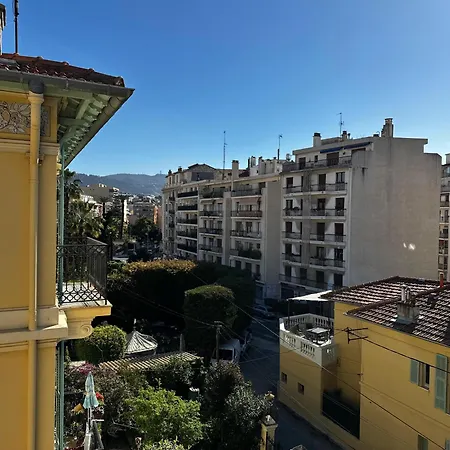 Chic Renovated 2 Bedroom Entire Or Only Private In Liberation In With Garage On Demand, Ac, Wi-fi And Tram Access * Nice