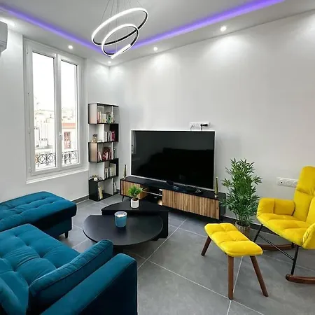Chic Renovated 2 Bedroom Entire Or Only Private In Liberation In With Garage On Demand, Ac, Wi-fi And Tram Access Apartment Nice