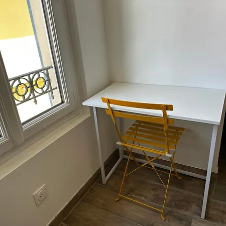 Chic Renovated 2 Bedroom Entire Or Only Private In Liberation In With Garage On Demand, Ac, Wi-fi And Tram Access *