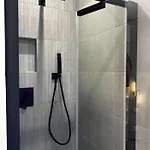 Chic Renovated - Libération - Entire 2br 2ba Or Private With Private Bathrooms - Ac&garage On Request Appartamento *