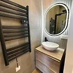 Chic Renovated - Libération - Entire 2br 2ba Or Private With Private Bathrooms - Ac&garage On Request *
