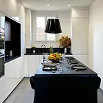 Chic Renovated - Libération - Entire 2br 2ba Or Private With Private Bathrooms - Ac&garage On Request * Nizza