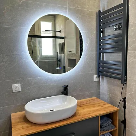 Chic Renovated - Liberation - Entire 2br 2ba Or Private With Private Bathrooms - Ac And Garage On Request Nizza