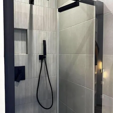 דירה Chic Renovated - Liberation - Entire 2br 2ba Or Private With Private Bathrooms - Ac And Garage On Request *